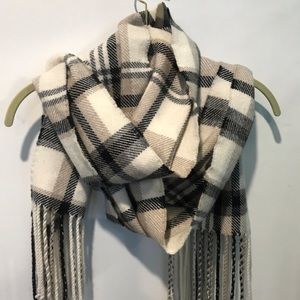 Banana Republic Accessories - Banana republic plaid scarf Banana Republic Accessories - Banana republic plaid scarf